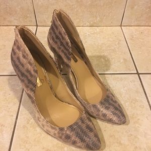 BCBG Conrad Snakeskin Pumps 7.5M